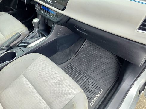 Used 2014 Toyota Corolla LE FWD image 45