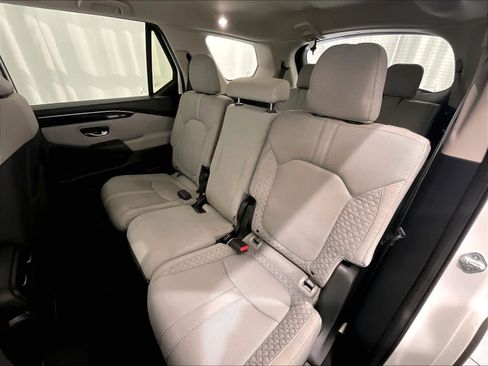 Used 2023 Honda Pilot LX image 15