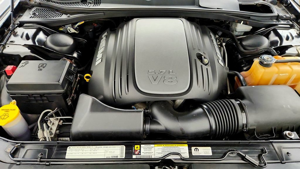 Used 2010 Dodge Challenger R/T RWD image 23