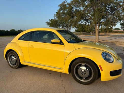 Used 2012 Volkswagen Beetle 2.5 FWD image 51
