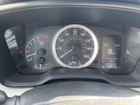 Used 2020 Toyota Corolla LE FWD image 3