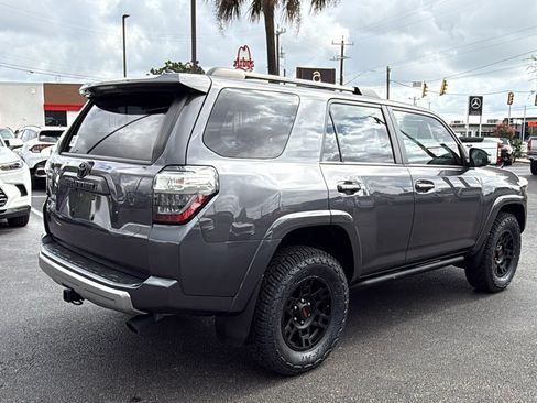Used 2022 Toyota 4Runner TRD Off-Road Premium AWD/4WD image 8