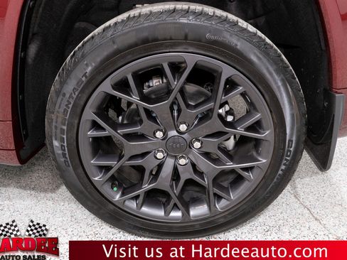 Used 2024 Jeep Grand Cherokee Summit w/ High Altitude Package AWD/4WD image 10