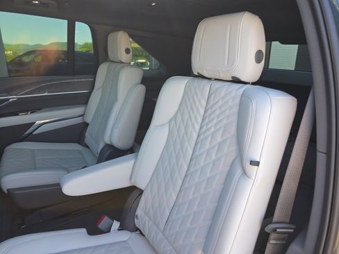 Used 2026 Cadillac Escalade IQ Sport 1 AWD/4WD image 15