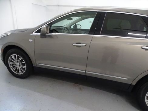 Used 2018 Cadillac XT5 Luxury w/ Driver Awareness Package AWD/4WD image 19