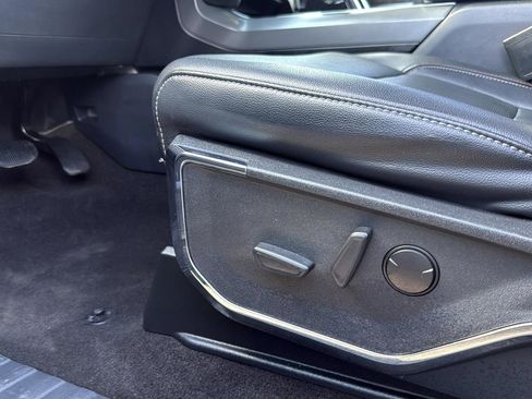 Used 2022 Ford F150 Lariat image 11