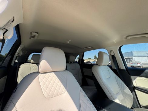 Certified 2023 Ford Edge Titanium AWD/4WD image 22