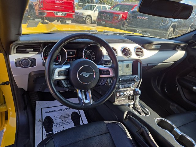 Used 2016 Ford Mustang GT Premium RWD image 4