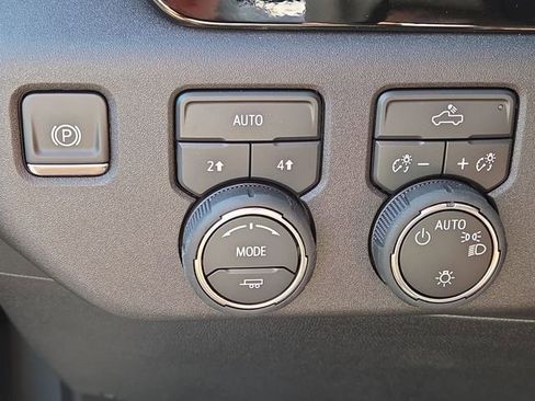 New 2026 Chevrolet Silverado 1500 LT image 18