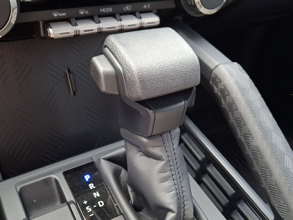 Used 2026 Toyota 4Runner SR5 AWD/4WD image 15