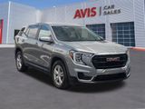 Used 2024 GMC Terrain SLE image 3
