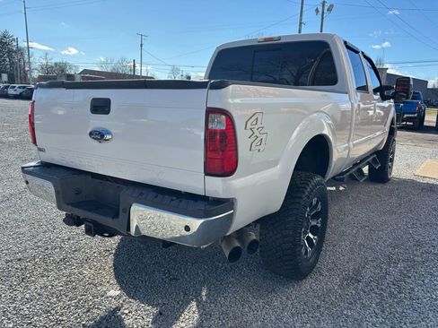 Used 2014 Ford F250 Lariat w/ Lariat Chrome Package image 6