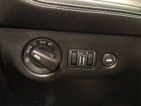 Used 2023 Dodge Challenger SRT Hellcat image 27