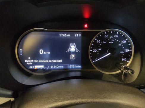 Used 2025 Nissan Versa SV FWD image 23