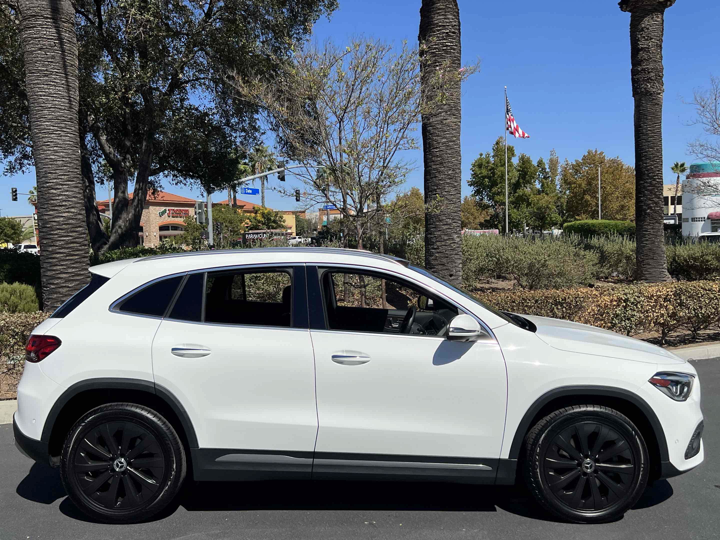 Used 2021 Mercedes-Benz GLA 250 4MATIC w/ Premium Package image 19