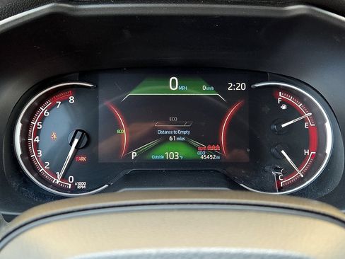 Used 2025 Toyota RAV4 LE AWD/4WD image 25