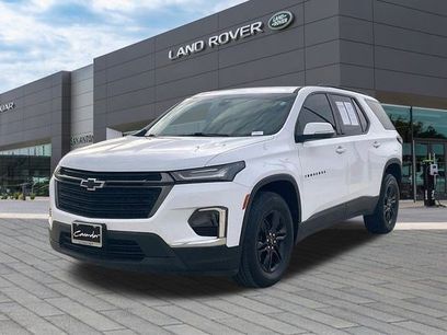 Used 2023 Chevrolet Traverse LT