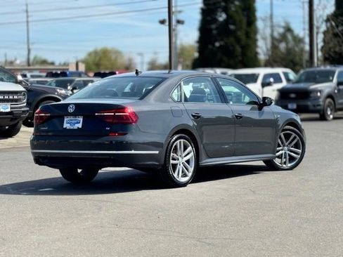 Used 2018 Volkswagen Passat 2.0T R-Line FWD image 7