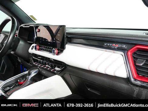 Used 2024 GMC Canyon AT4X w/ AT4X AEV Edition AWD/4WD image 25
