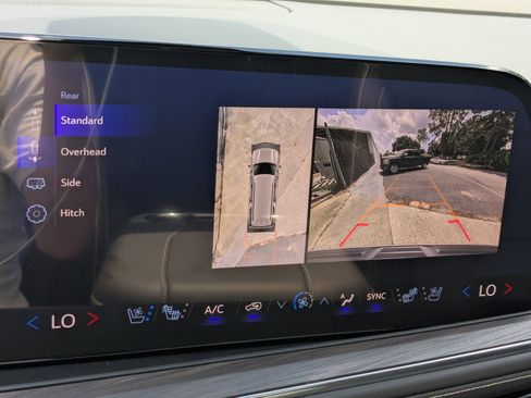 New 2025 Chevrolet Suburban Premier image 15