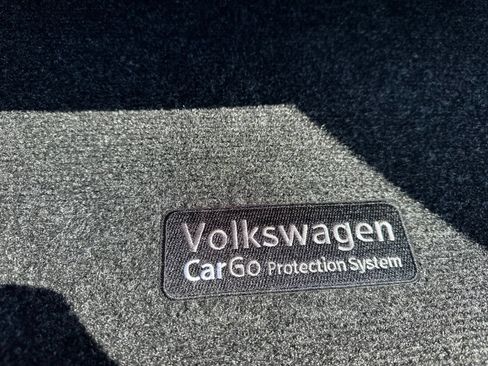Certified 2025 Volkswagen Tiguan SEL R-Line AWD/4WD image 30