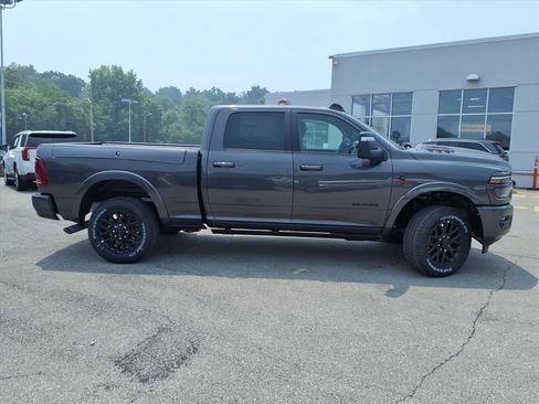 New 2026 RAM 2500 Limited AWD/4WD image 3