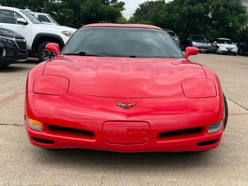 Used 2004 Chevrolet Corvette Coupe w/ Preferred Equipment Group RWD image 2