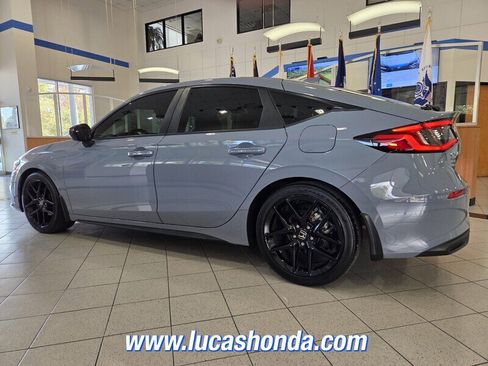 Used 2024 Honda Civic Sport image 6
