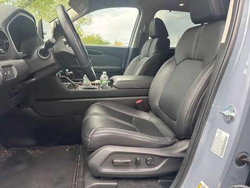 Used 2023 Honda Pilot Touring image 10