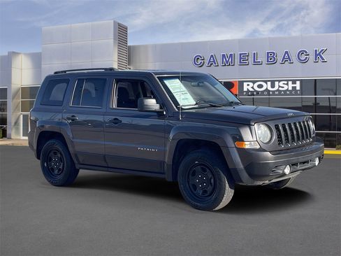 Used 2015 Jeep Patriot Sport image 8