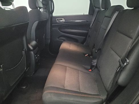 Used 2016 Jeep Grand Cherokee Laredo 75th Anniversary image 18