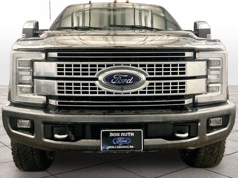 Used 2019 Ford F250 Platinum w/ Platinum Ultimate Package image 3