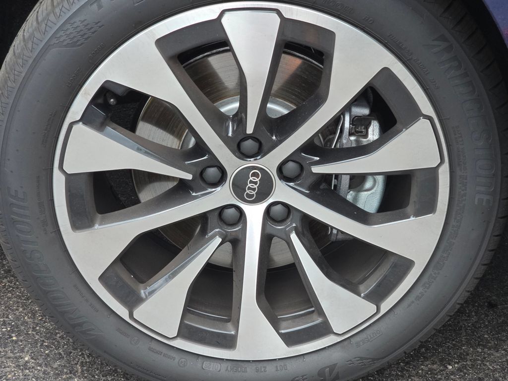 Certified 2026 Audi Q3 quattro 2.0T AWD/4WD image 9