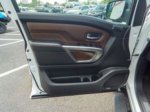 Used 2019 Nissan Titan Platinum Reserve w/ Platinum Utility Package AWD/4WD image 17