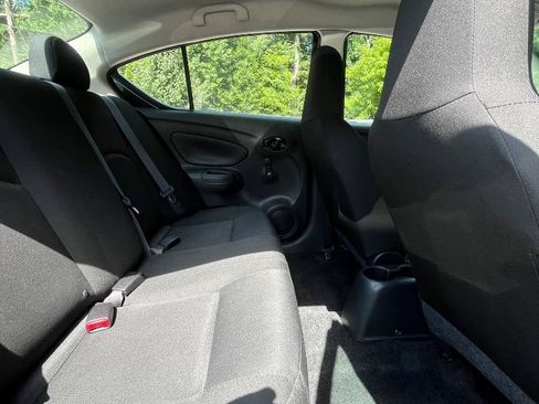 Used 2017 Nissan Versa S FWD image 30
