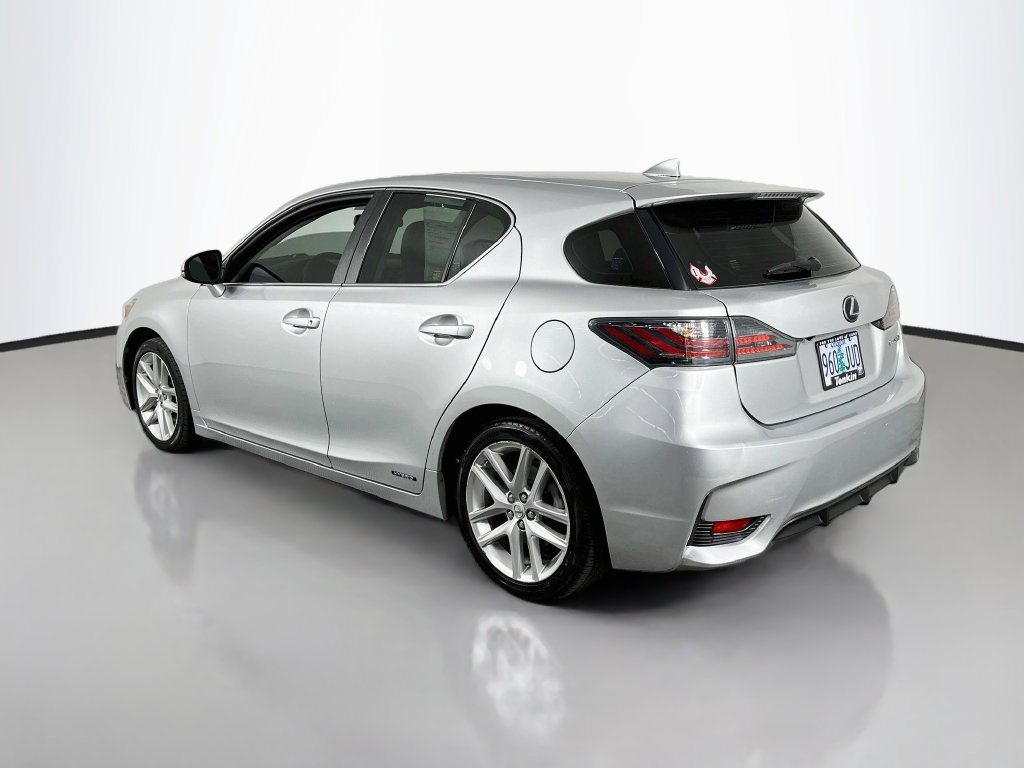 Used 2015 Lexus CT 200h w/ Seat Comfort Package FWD image 6