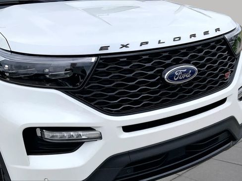 Used 2024 Ford Explorer ST w/ Equipment Group 401A AWD/4WD image 28
