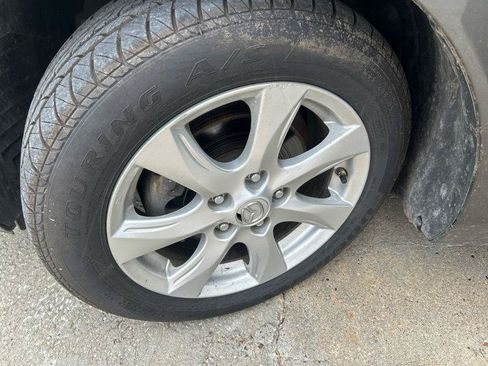 Used 2011 MAZDA MAZDA3 i Touring FWD image 11