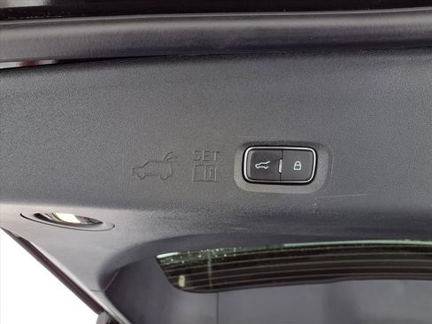 Used 2025 Ford Expedition Active image 28