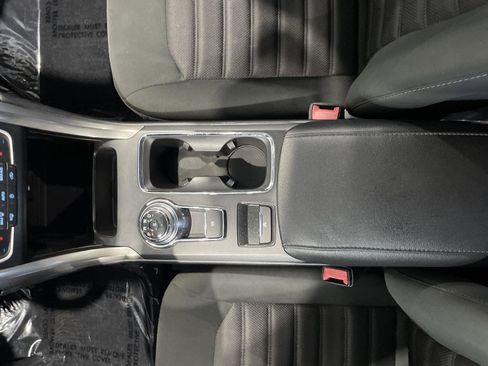 Used 2017 Ford Fusion SE w/ Fusion SE Technology Package FWD image 27
