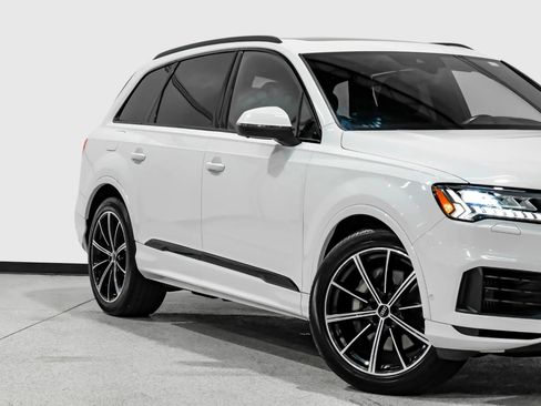Used 2021 Audi Q7 3.0T Prestige w/ Prestige Package AWD/4WD image 9