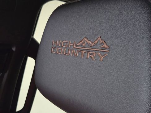 Used 2023 Chevrolet Silverado 1500 High Country w/ Technology Package image 29