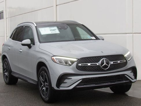 New 2026 Mercedes-Benz GLC 300 4MATIC image 2
