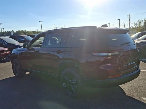 New 2025 Jeep Grand Cherokee L Altitude image 8
