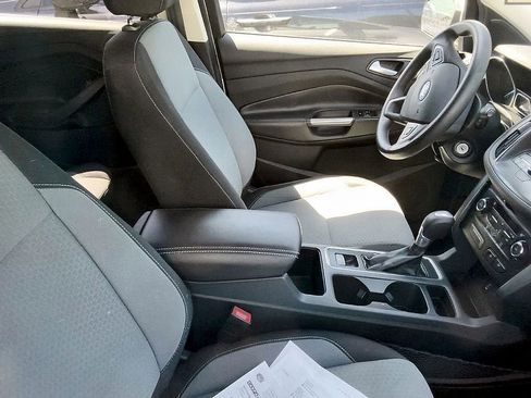 Used 2017 Ford Escape SE w/ Equipment Group 201A AWD/4WD image 16