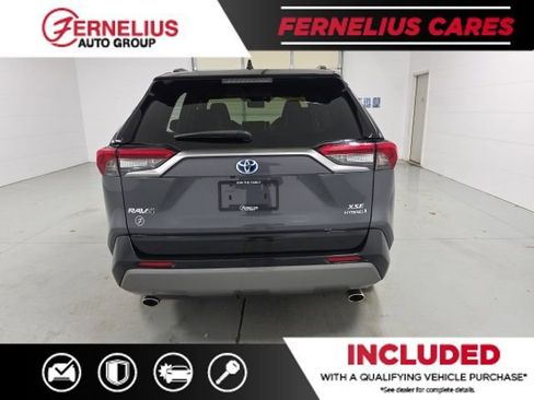 Used 2019 Toyota RAV4 XSE image 6