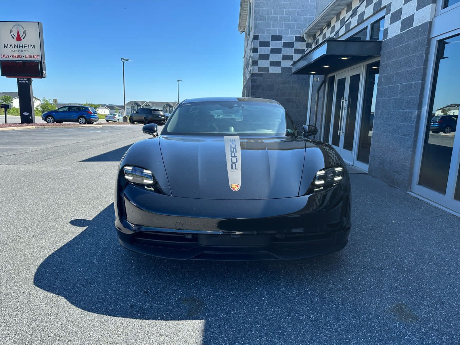 Used 2021 Porsche Taycan RWD image 2