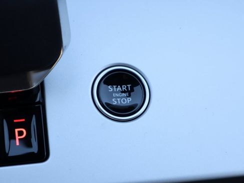 New 2026 Land Rover Range Rover SE image 27