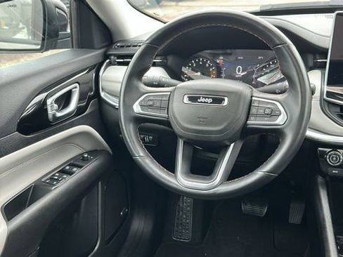 Used 2022 Jeep Compass Limited w/ Sun and Sound Group image 22