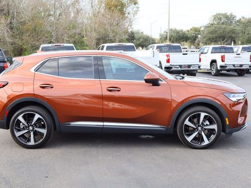 Used 2022 Buick Envision Essence w/ Technology Package I image 9